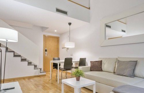 Sants-Montjuic Apartment | One Bedroom Duplex Apartment near Plaza España