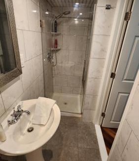 Atlantic City Apartment | One Bedroom Few Blocks From The Beach And Tropicana Casino