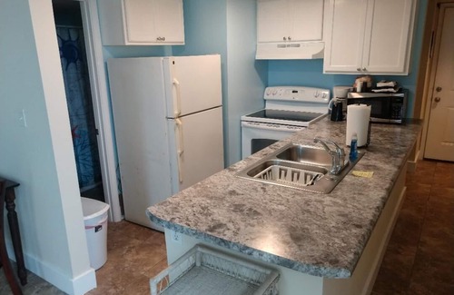 Panama City Beach Condo | One Bedroom Gulf View Condo with Balcony at the Sunbird - Must be 25 To Rent