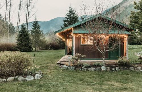 Maple Falls House | One-Bedroom House
