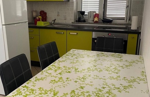 Novi Vinodolski Apartment | One bedroom apartment with terrace Smokvica Krmpotska, Novi Vinodolski (A-24410-a)