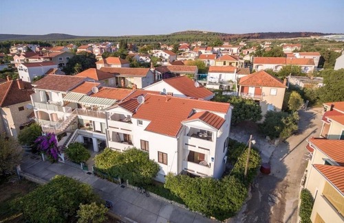 Turanj Apartment | One bedroom apartment with balcony and sea view Turanj, Biograd (A-6177-b)