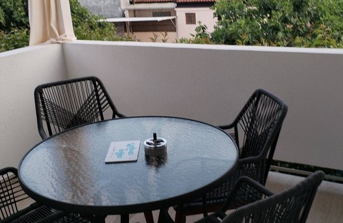 Turanj Apartment | One bedroom apartment with balcony and sea view Turanj, Biograd (A-6177-b)