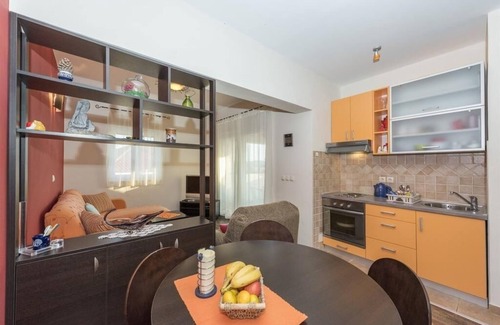 Turanj Apartment | One bedroom apartment with terrace and sea view Turanj, Biograd (A-6177-c)