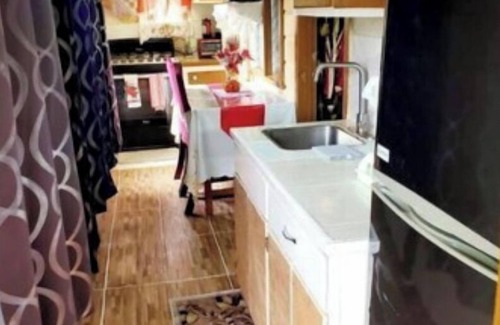 Potters Village House | One bedroom one bathroom unit