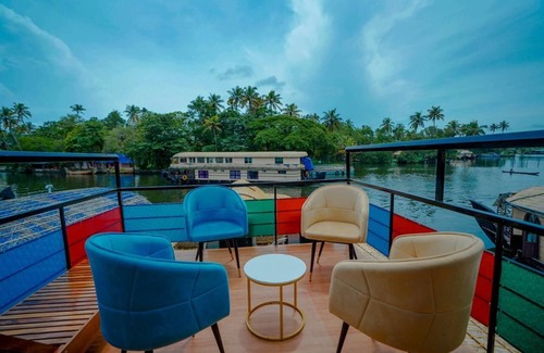 Alappuzha Boat Rental | One bedroom private houseboat Or One bedroom suite