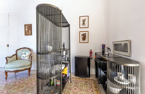 Valletta Apartment | One bedroom stylish flat an Artist’s Townhouse, in the heart of Valletta, Malta.