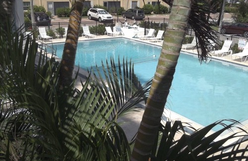 Aqualane Shores Condo | ONE BLOCK to the beach, Restaurants & Shopping!