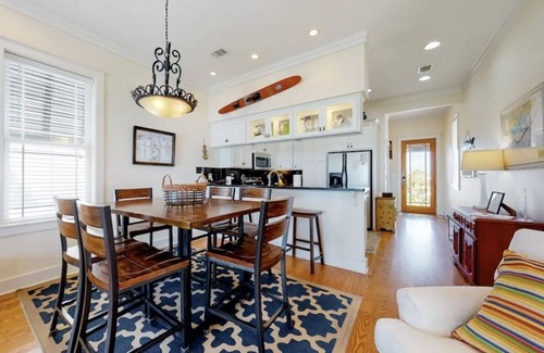 East End House | One Charleston Place "D" 3 BR Beach Front, Dog Friendly, Community Pool