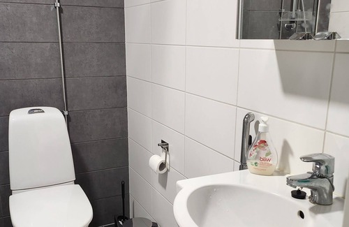 Tampere House | One cozy bedroom 200 m from the beach for short stay