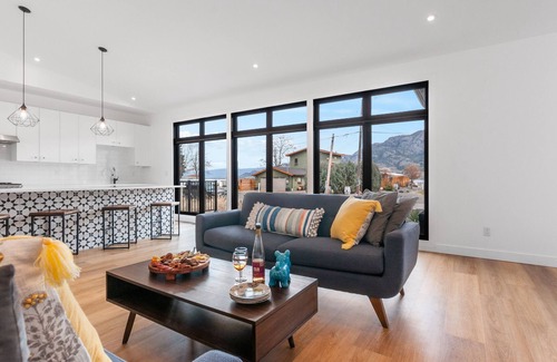 Okanagan-Similkameen House | One floor living steps from Skaha Lake, KVR trail, only 7 min from Penticton