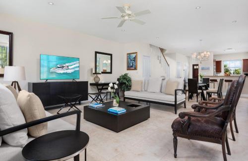 Grace Bay House | One Grace Bay Townhomes Unit 205
