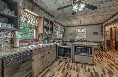 Cherry Log Cabin | One Level home handicap access, wheel chair friendly, quiet community, big yard.