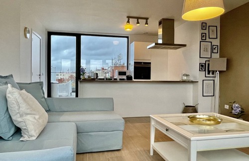 Klein-Antwerpen Apartment | One Lux Stay near Diamond District