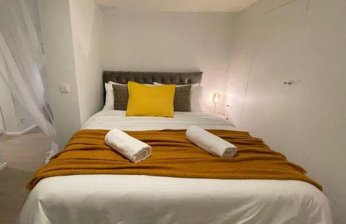 Klein-Antwerpen Apartment | One Lux Stay Studio Basement near Antwerp Central