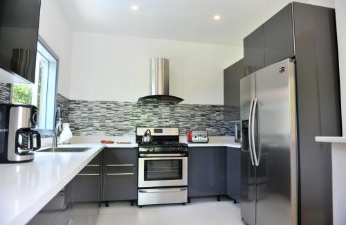 Mammee Bay Villa | ONE LUXE JAMAICA VILLA with private pool, modern interior and secluded