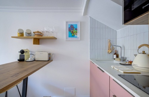 Jean-Medecin Apartment | One minute from Place Masséna, fully equipped STUDIO with balcony