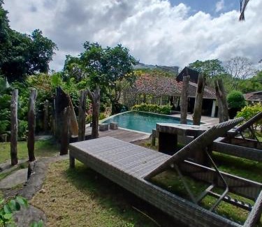 Uluwatu Hostel | One More Wave Surf House Uluwatu