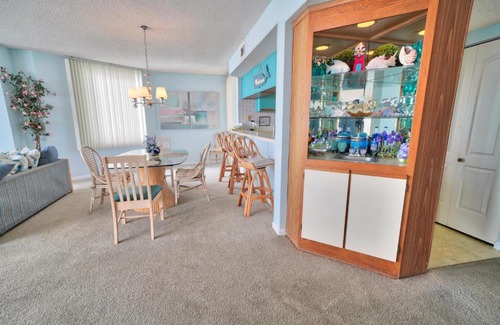 Garden City House | One Ocean Place 705