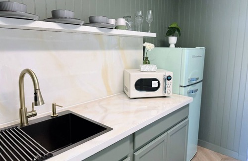 Dunes City Cabin | One of a Kind Lakefront Cabin w/deck & boat ramp