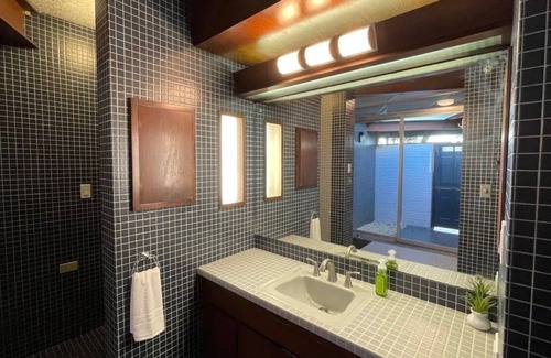 Pharr House | One-of-a-kind Mid-Century Modern Home. Family and Pet-Friendly.