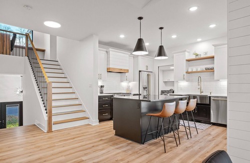 Blaine House | One-of-a-Kind Modern Farmhouse on Laddie Lake