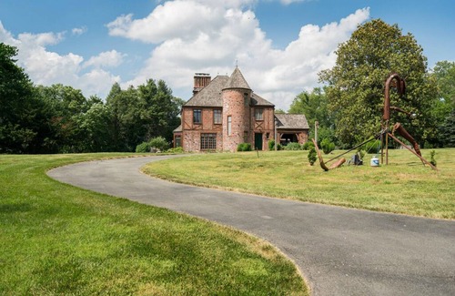 Boyds Other | One-of-a-kind Redwall Castle in Germantown, MD (35 mins from Washington, DC)