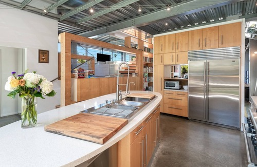 Tree Section House | One Of A Kind
