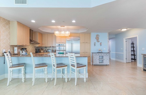 Orange Beach East Condo | One-Of-A-Kind Vacation Condo with Panoramic View! Complimentary Boat Slip!