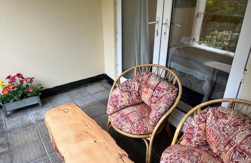 Eastbourne City Centre Apartment | One Queens Gardens, Sea View Apartment, Eastbourne.