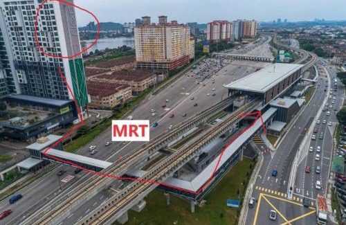 Bukit Jalil Apartment | One Room Studio*Wifi*MRT*Lakeview*#1