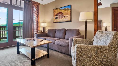 Peak 8 Apartment | One Ski Hill Place Breckenridge Suite 8318