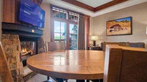 Peak 8 Apartment | One Ski Hill Place Breckenridge Suite 8318