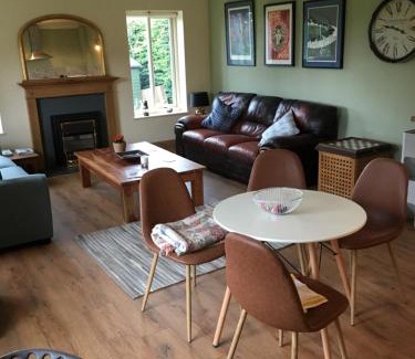 Mumbles Apartment | One Slade Gardens