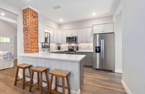 Lincolnville House | Oneida Charmed - Historic Cottage w/Modern Flair