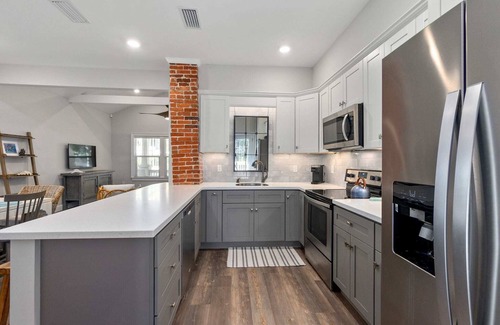 Lincolnville House | Oneida Charmed - Historic Cottage w/Modern Flair