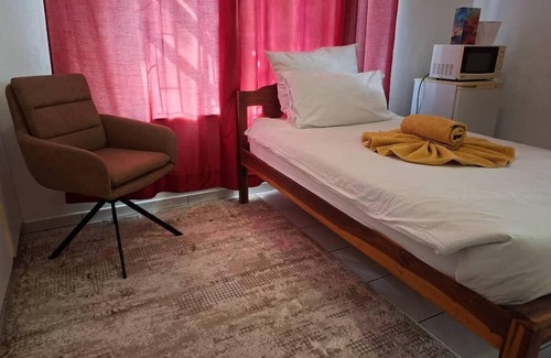 Windhoek West Bed & Breakfast | Onguti Guesthouse