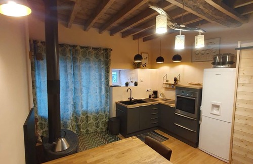 Lucy-sur-Cure House | Only 2 hours from Paris Cocon Pour Deux. Calm and wood fire