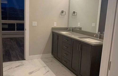 Castle Rock Condo | Only 2 years old, contemporary condo on the top floor of the Encore Building.
