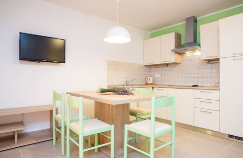 Baska House | Only 200 metres to the beach