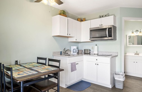 Chincoteague Condo | Only 5 min to Assateague National Seashore!