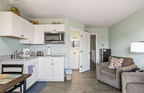 Chincoteague Condo | Only 5 min to Assateague National Seashore!