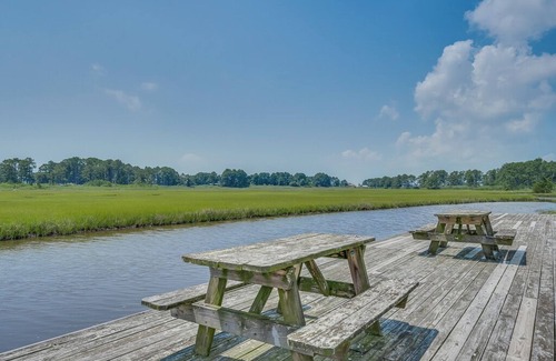 Chincoteague Condo | Only 5 min to Assateague National Seashore!