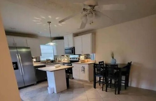 Port Orange House | ONLY 8 Minutes away from Beaches