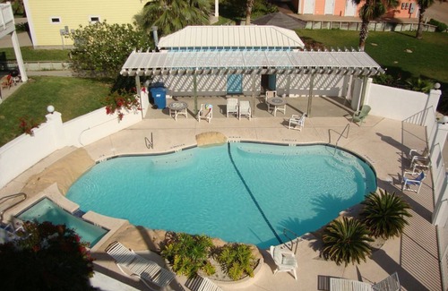 Sand Point House | ONLY In-Town Neighborhood w/Restaurant, Bar, Pool/Hot Tub, Beach & Cart Access