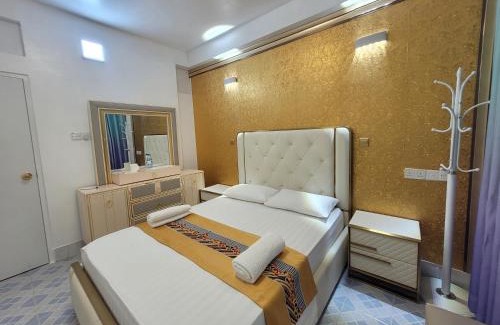 Male House | Ontrack Travel
