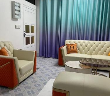 Male House | Ontrack Travel