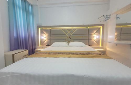 Male Apartment | Ontrack Travel - room