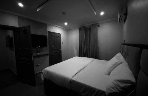 Lekki Phase 1 Hotel | ONYX AND IVY HOMES