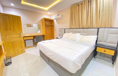 Lekki Phase 1 Hotel | ONYX AND IVY HOMES